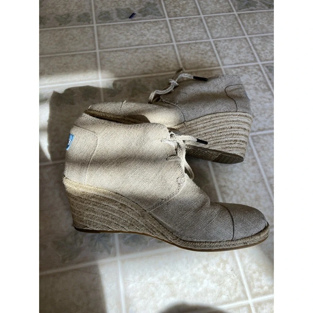 TOMS Tan Linen Fabric Lace-Up Espadrille Wedge Boots, Size 7.5 (US)
